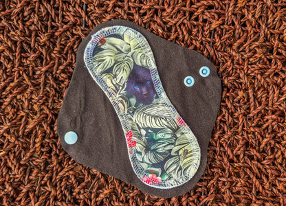 Peek-A-Boo Liner Cloth Pad